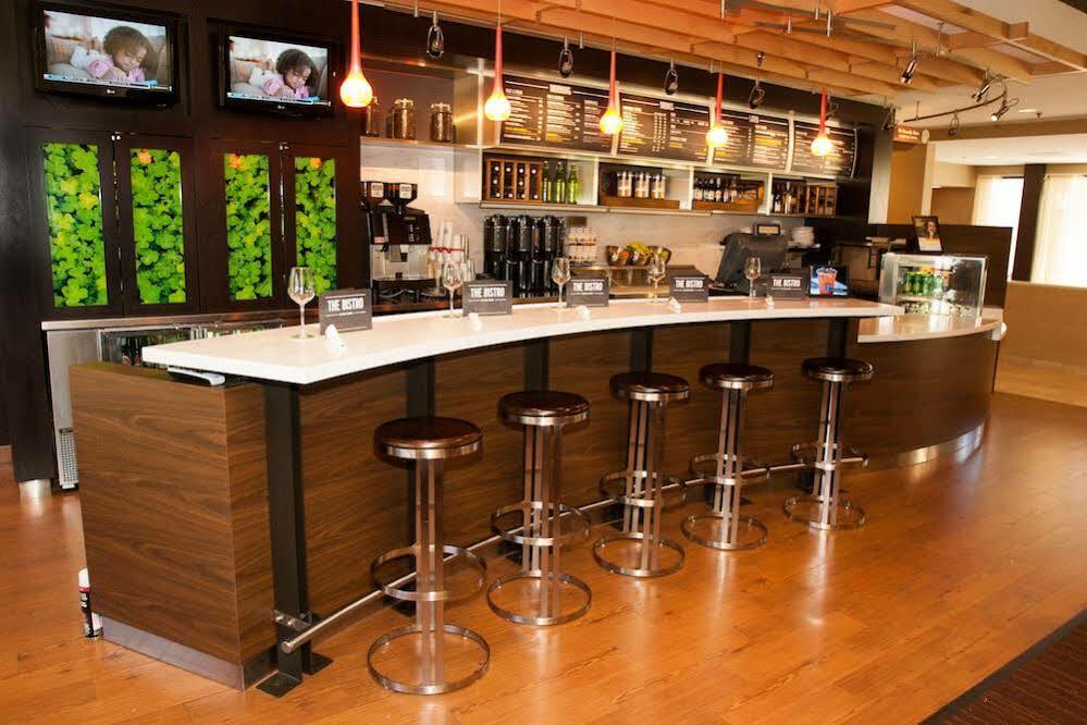 赫恩登雷斯顿万怡酒店 外观 照片